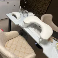 میز و فن توکار و صندلی ناخن کار|آرایشگاه و سالنهای زیبایی|مشهد, هنرستان|دیوار