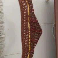 بشکی تاجی یا کوهی|لباس|قشم, |دیوار