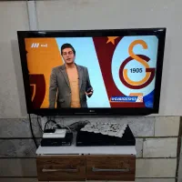 تلویزیون 42 الجی و 32 سامسونگ فروش یا معاوضه|تلویزیون و پروژکتور|قرچک, باقرآباد|دیوار