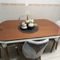 میز نهار خوری با صندلی