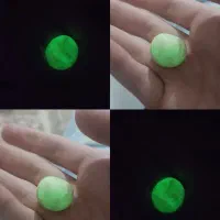 سنگ نمی‌دونم چیه فک کنم الماسه سنگ عتیقه