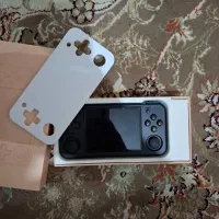 کنسول دستی انبرنیک anbernic