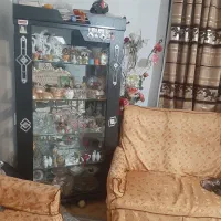 ویترین خیلی خوب ومحکمی هستش وبه علت کمبود جا