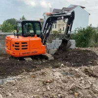 خاک برداری با مینی بیل و حمل نخاله