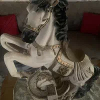 اسب تزیینی درحد نو