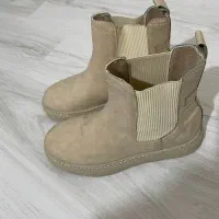 بوت دخترانه