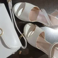 صندل و کیف سفید صدفی /مجلسی/فقط یکبار استفاده شده