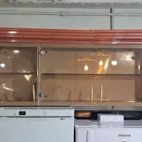 کابینت در شیشه ای