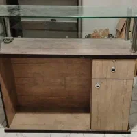 ویترین شیشه ای