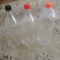 بطری  نوشابه  تمیز   فروشی