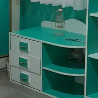 میز تحریر کاملا نو