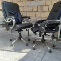 دوعدد صندلی چرخدار دار بفروش می رسد