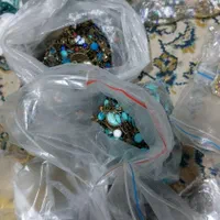 مقدارزیادی بدلیجات نونو دستبند آویز سنجاق سینه|بدلیجات|تهران, توحید|دیوار