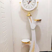 ساعت ایستاده شیک سفید طلایی