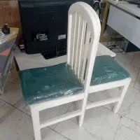 کتابخانه وصندلی