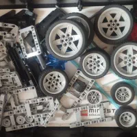 بسته لگو و متعلقات همراه با سنسور ev3