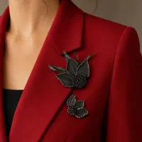 گل سینه یا پنل جذاب