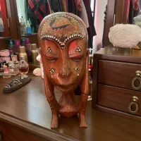 عتیقه مجسمه چوبی