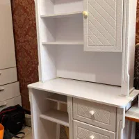 میز تحریر شیک با کتابخانه، کاملاً سالم