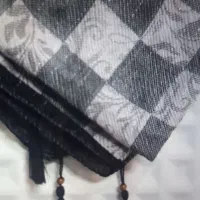 روسری نخی قواره دار ژاکارد