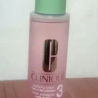 تونر کلینیک پوست چرب و سرم کوچک کننده منافذ سنتلا