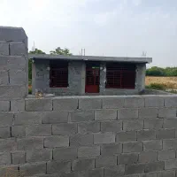 خانه لب خیابان اصلی