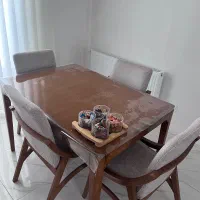 میزناهار خوری