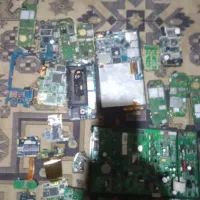 مقداری هارد کامپیوتر و موبایل وبردجهت فروش|قطعات و لوازم جانبی رایانه|شیراز, لب آب|دیوار