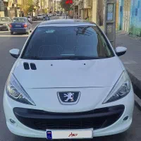 پژو ۲۰۷ ،سقف پانورما، بی رنگ، نقد و اقساط