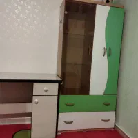 میز و کمد و صندلی