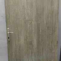 درب ضد آب در حد نو با اندازه های متفاوت