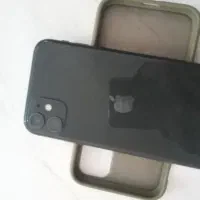 اپل iPhone 11 با حافظهٔ ۱۲۸ گیگابایت