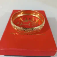 یک عدد النگو طلا