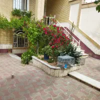 رهن و اجاره همکف حیاط دار دو خوابه