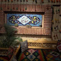 نیروی خانم کمک اشپز در رستوران سنتی