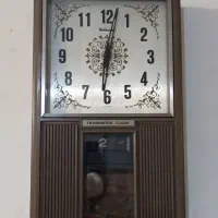 ساعت دیواری قدیمی