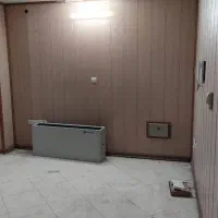 دفتر اداری (بر خیابان اصلی )