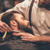 نیاز به آرایشگر ماهر