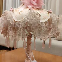 آباژور رومیزی کلاسیک دانتل با آویز کریستالی، شیک