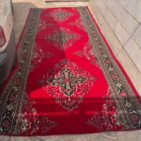 فرش قرمز خوش رنگ و قدیمی