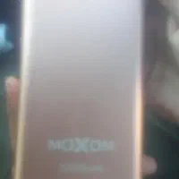 پاور بانک پر قدرت ۲۲۰۰۰آمپر MOXOM همین حالا