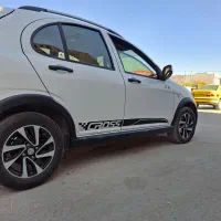 کوییک R سفید مشکی