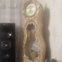 یک عدد ساعت ایستاده