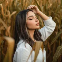 با من زیباتر شو