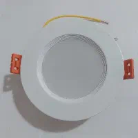 لامپ هالوژن 7 وات شاهچراغ مدل روناک