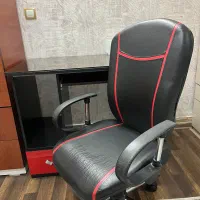 میز تحریر و صندلی|میز تحریر و کامپیوتر|مرند, |دیوار