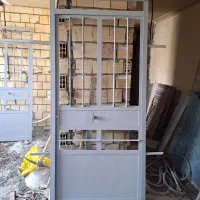 2 عدد درب آهنی