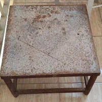 چهارپایه اهنی