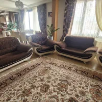 مبل ۹ نفره چرم و پارچه به همراه شزلون|مبلمان خانگی و میز عسلی|همدان, |دیوار