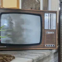 تلویزیون قدیمی سالم